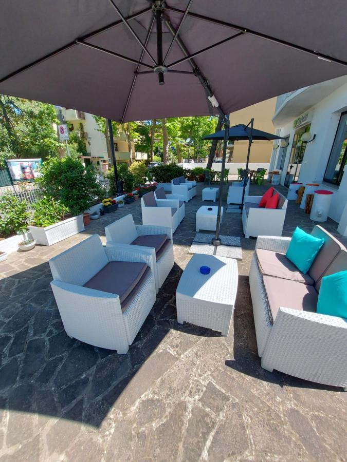 Hotel Senza Pensieri 里乔内 外观 照片