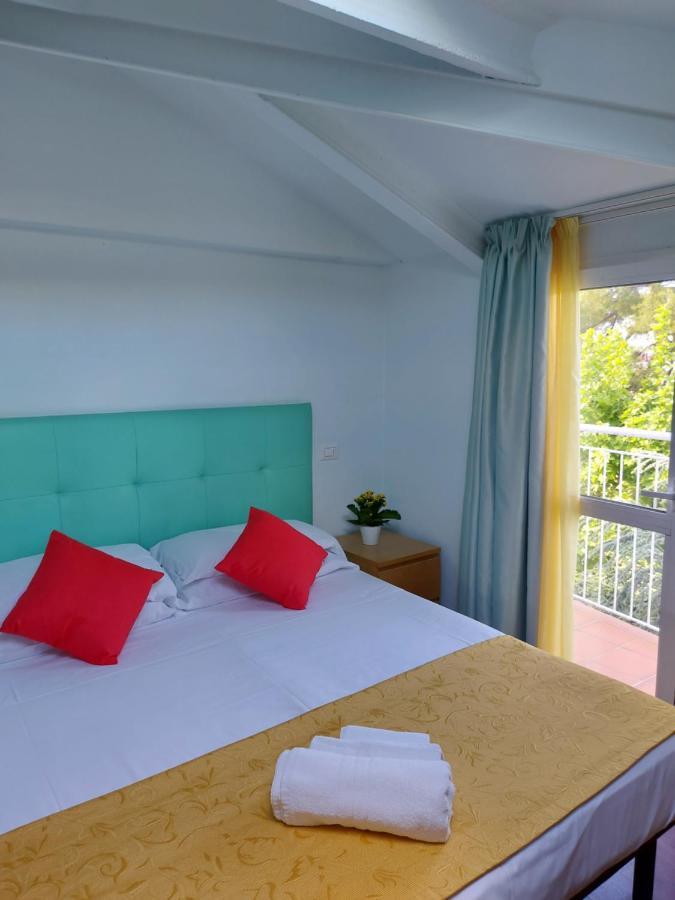 Hotel Senza Pensieri 里乔内 外观 照片