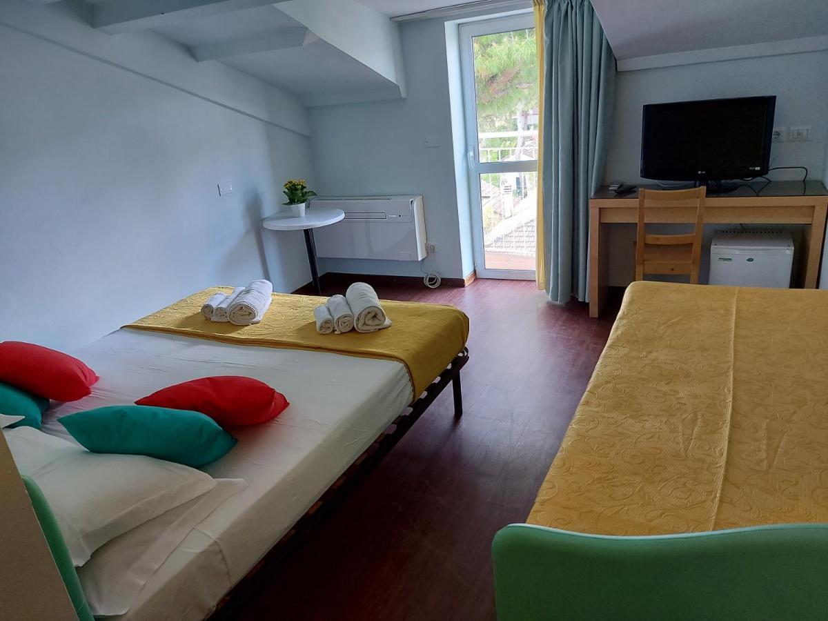 Hotel Senza Pensieri 里乔内 外观 照片