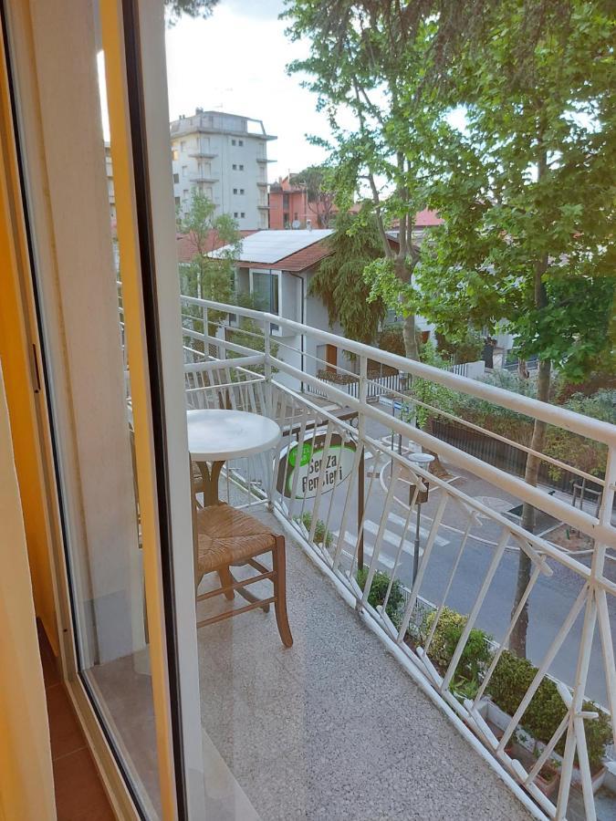 Hotel Senza Pensieri 里乔内 外观 照片
