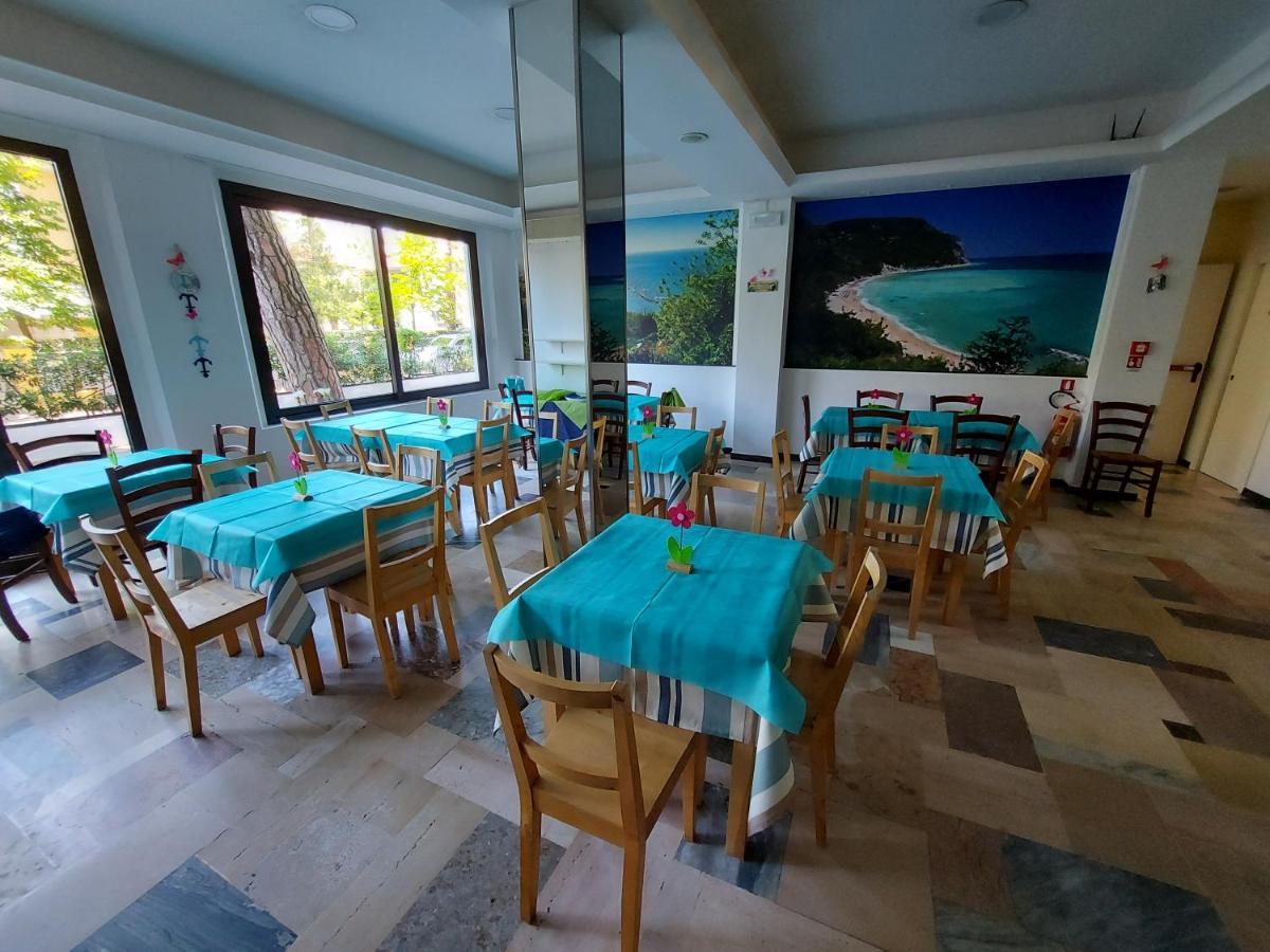 Hotel Senza Pensieri 里乔内 外观 照片