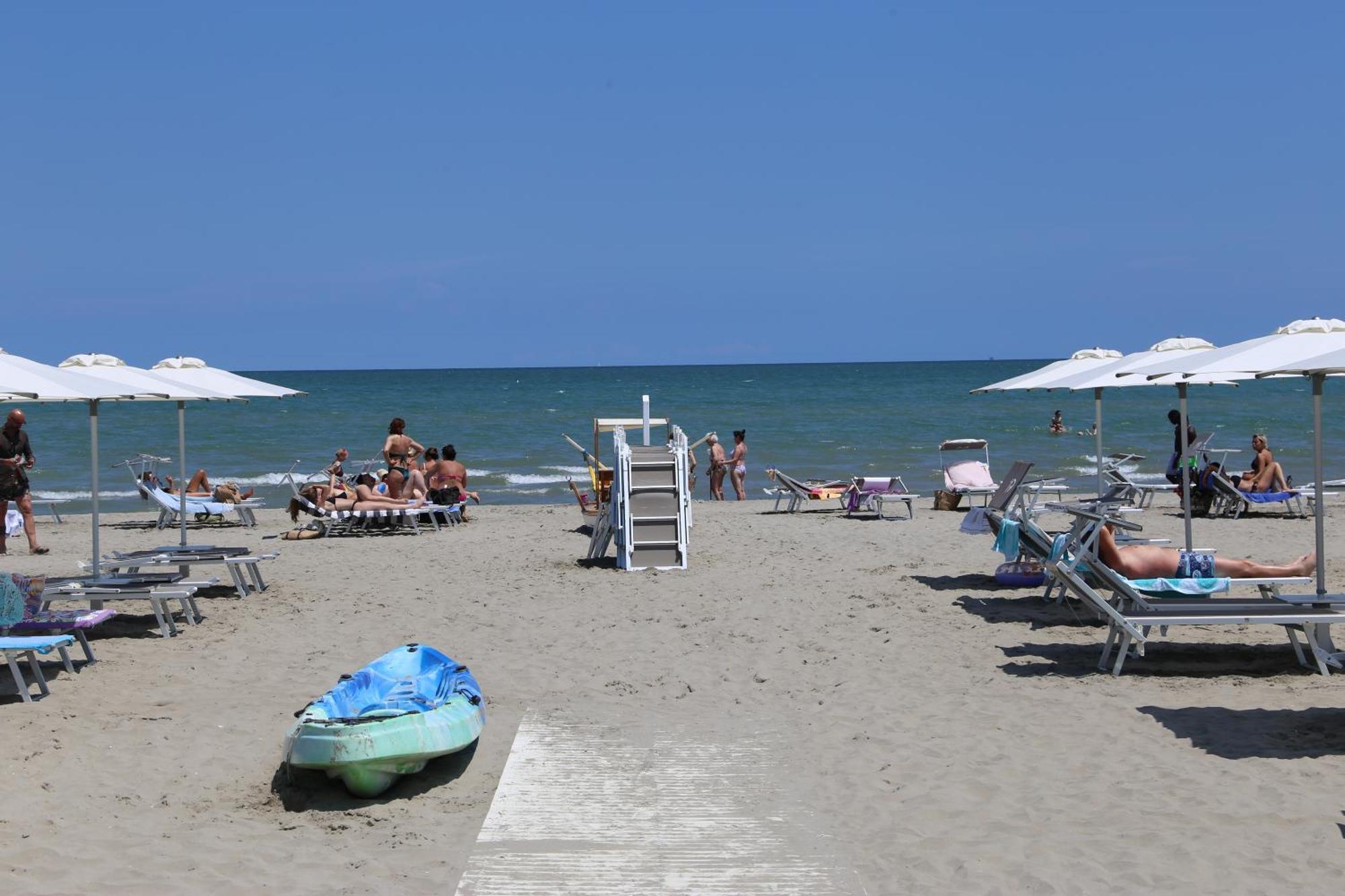 Hotel Senza Pensieri 里乔内 外观 照片